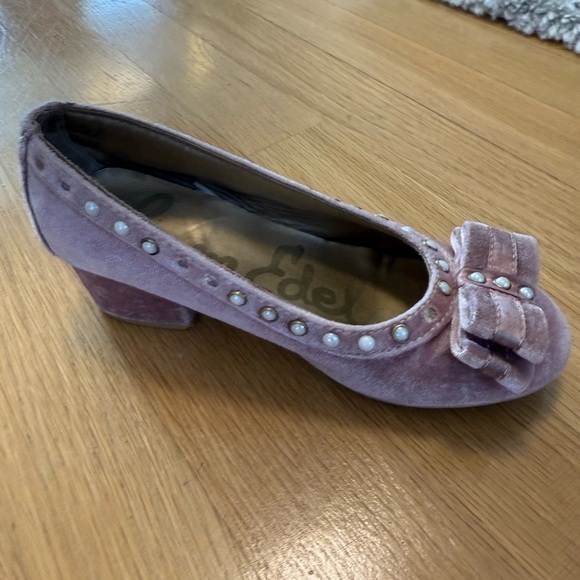 Sam Edelman Mauve Velvet Flats with Bow and Pearls kids girls shoes - Picture 3 of 14